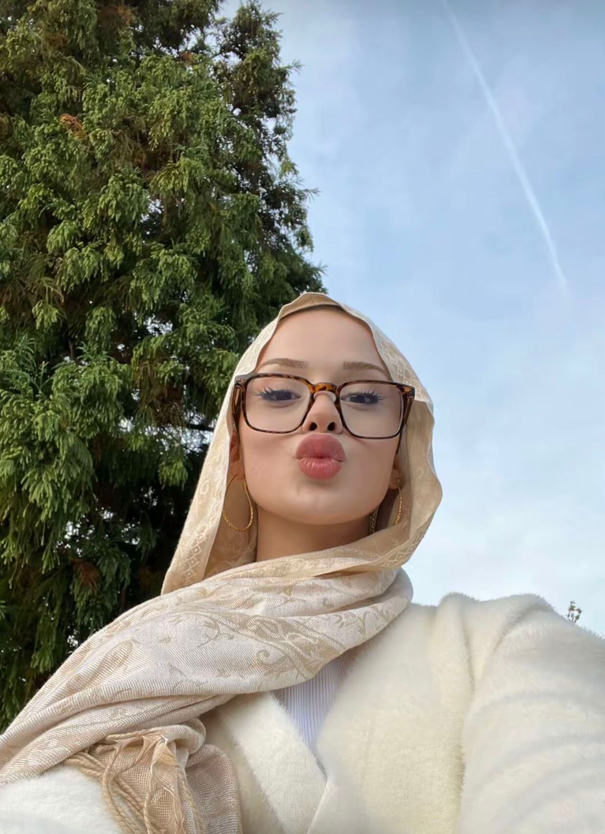 Çınarlı Ucuz Bayan Escort Berkay